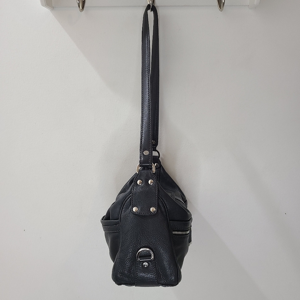 TOD'S Black Miky Genuine Leather Shoulder Bag Handcrafted in Italy - Picture 6 of 16